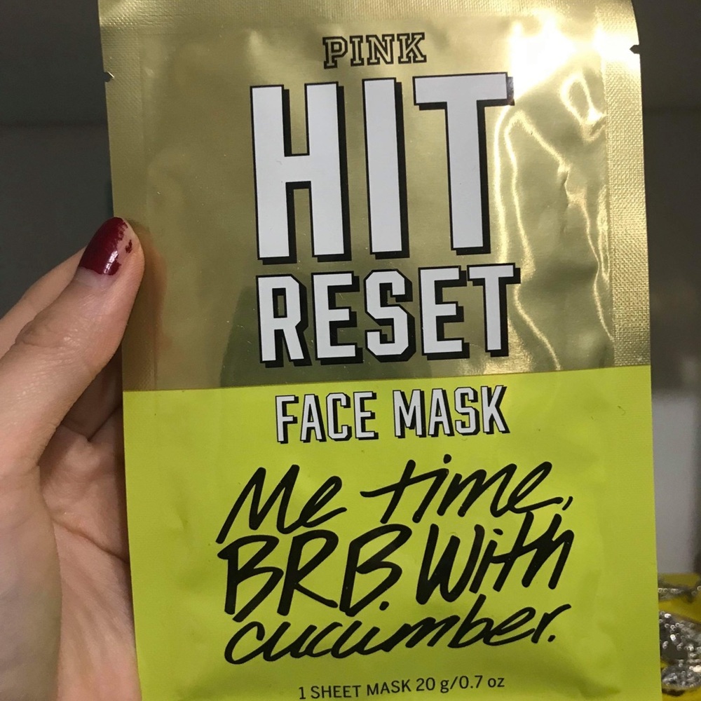 VS Pink face mask